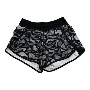 Lululemon Athletica Black & White Patterned Shorts - Size 4